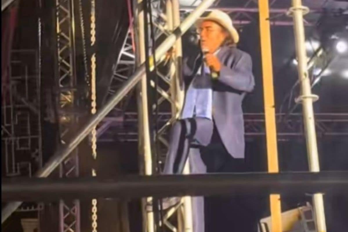 Albano arrampicato durante concerto