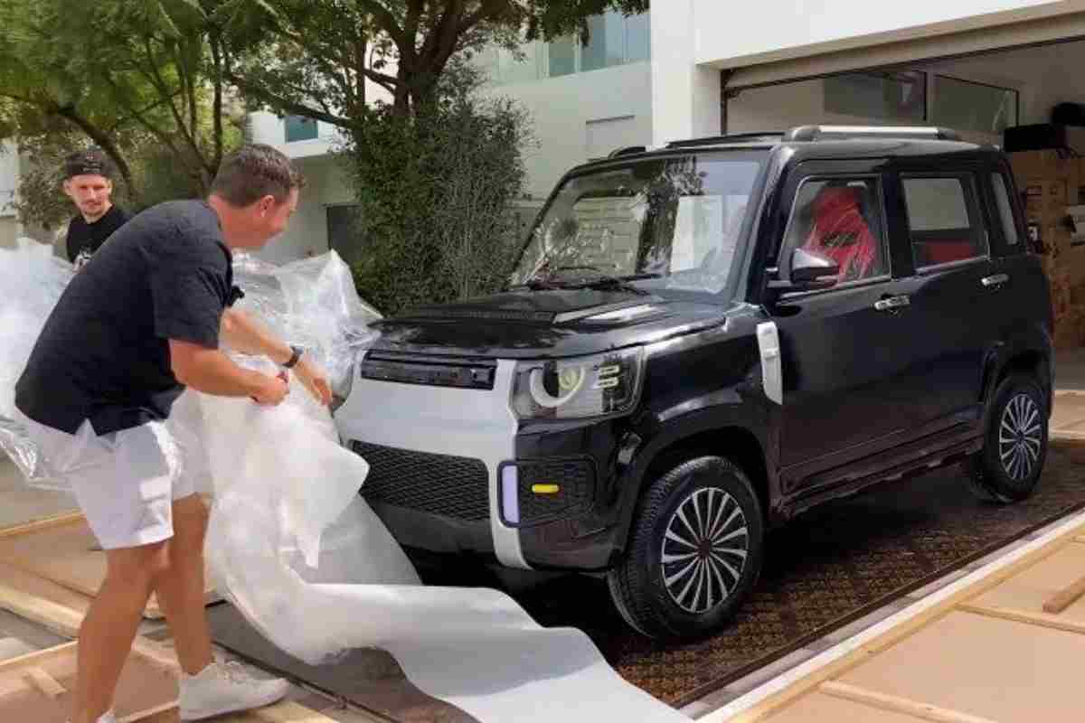 il clone cinese del land rover uscito dal garage e scoperchiato